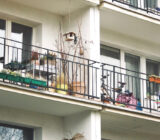 Apartment in an old isolated? Find out which balcony closing system is most suitable